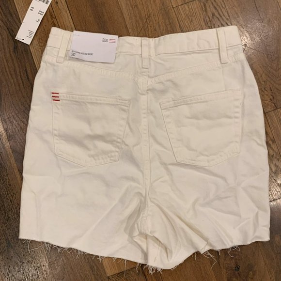 Urban Outfitters BDG NWT 90’s White Long Inseam Shorts Size 30 - Picture 4 of 4